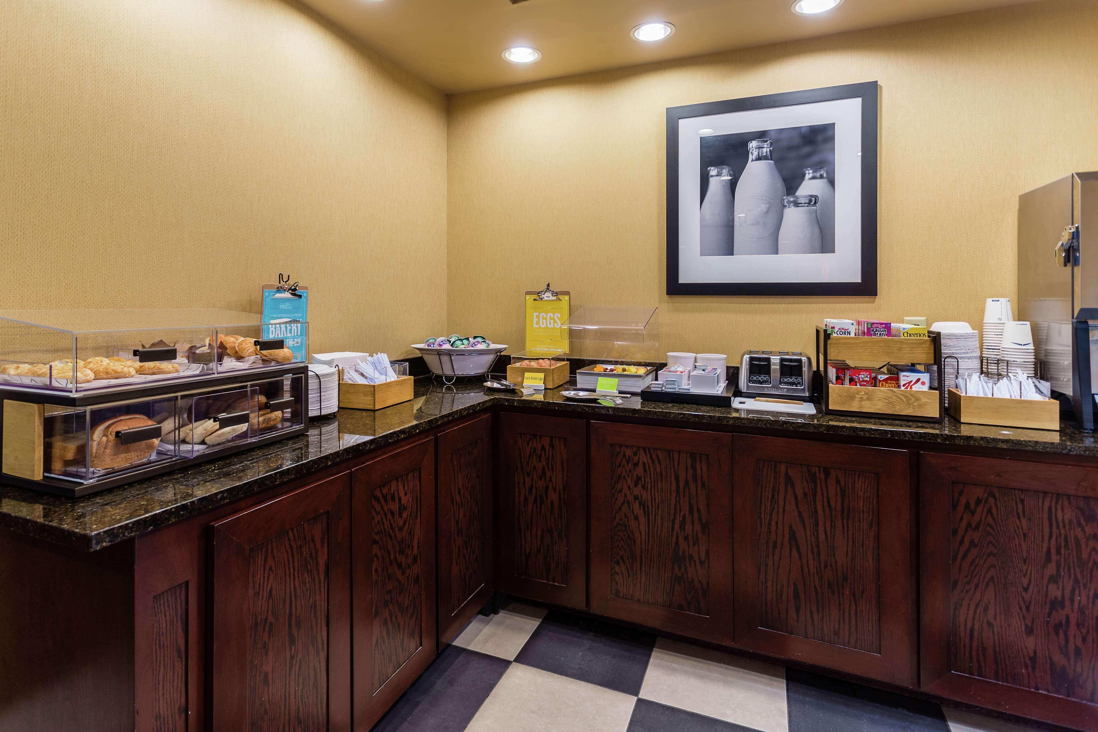 Hampton Inn Съмърсет Екстериор снимка