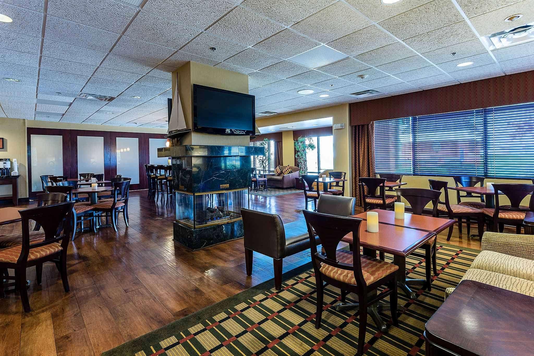 Hampton Inn Съмърсет Екстериор снимка