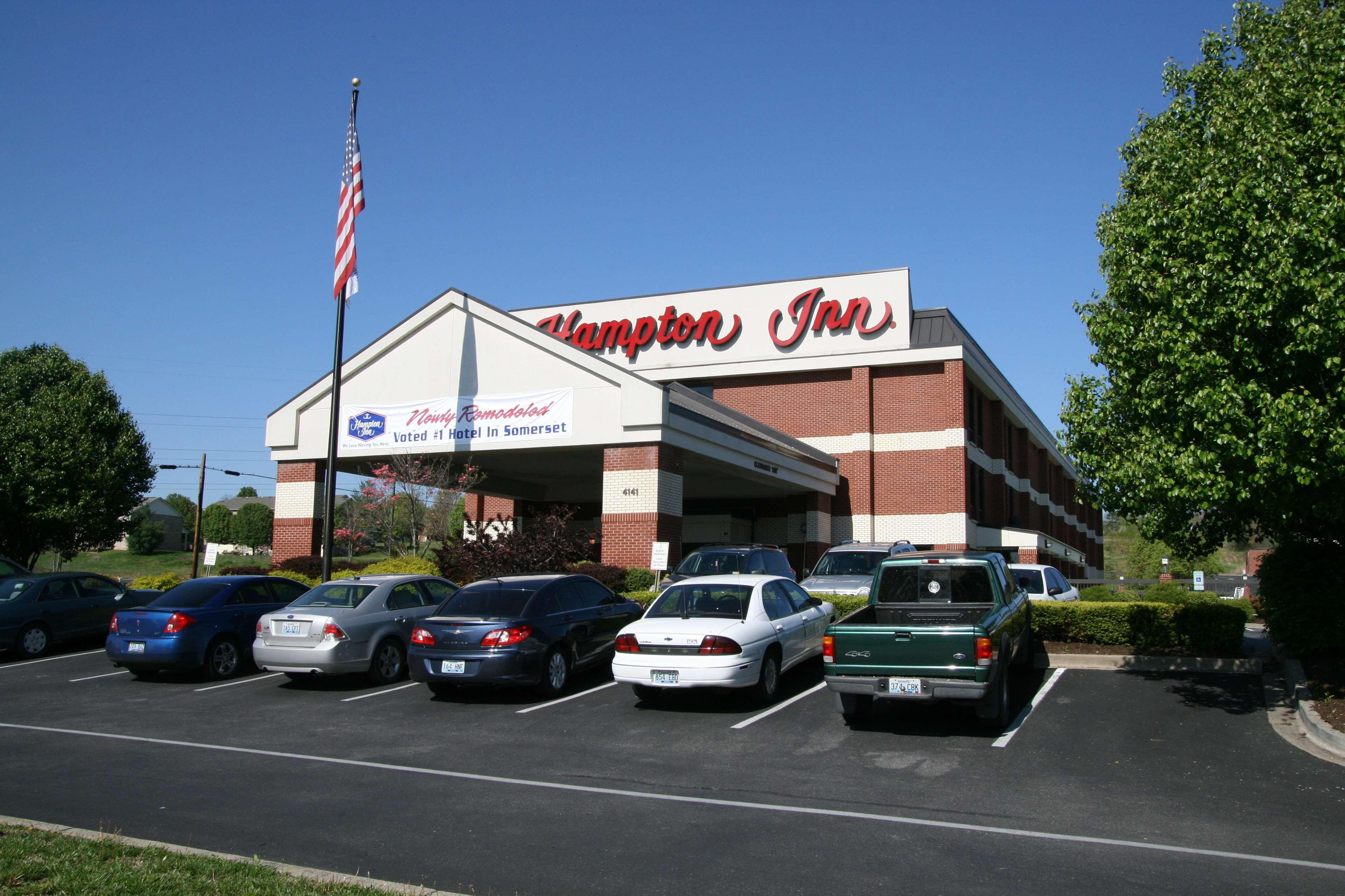 Hampton Inn Съмърсет Екстериор снимка