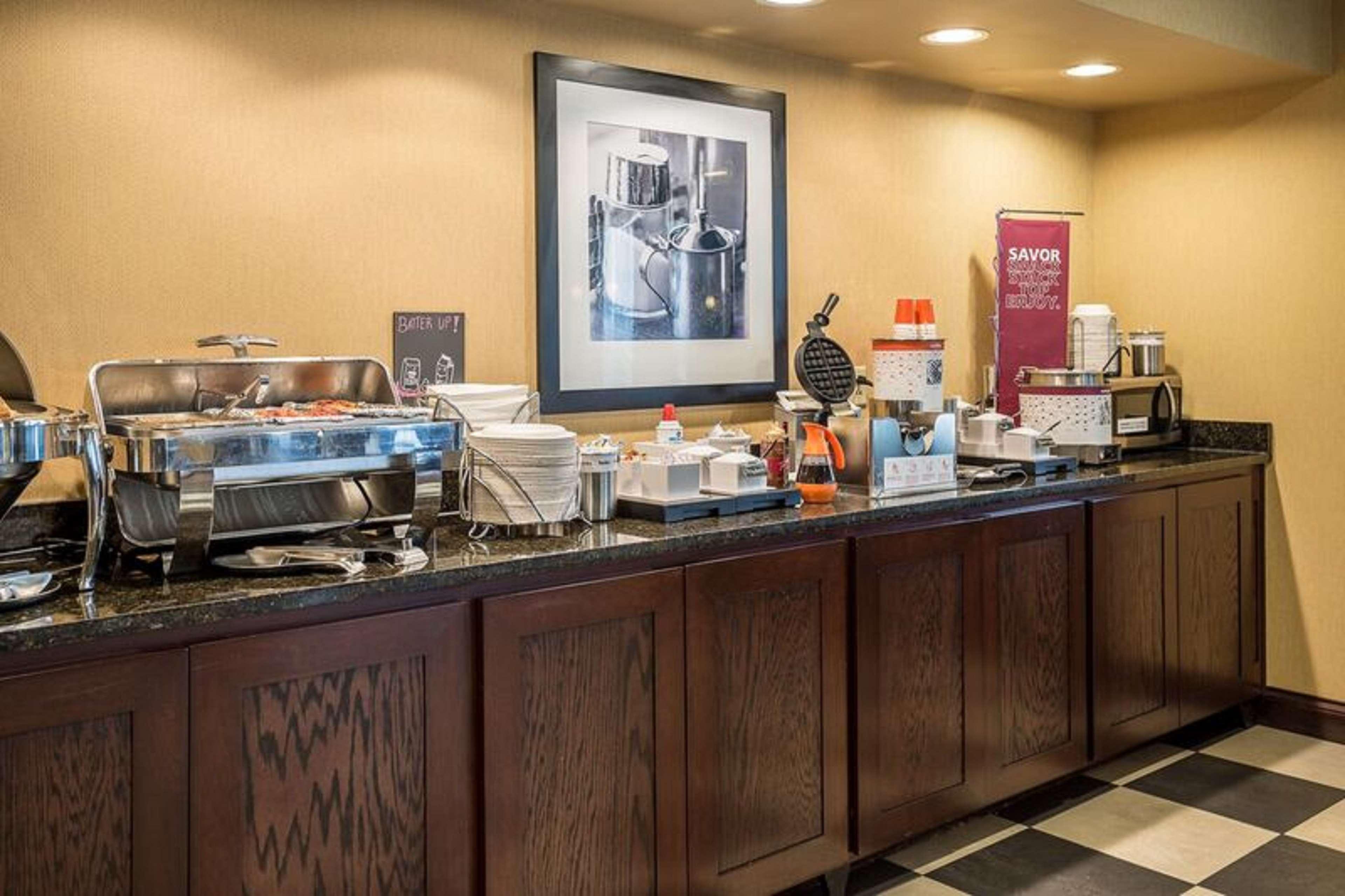 Hampton Inn Съмърсет Екстериор снимка