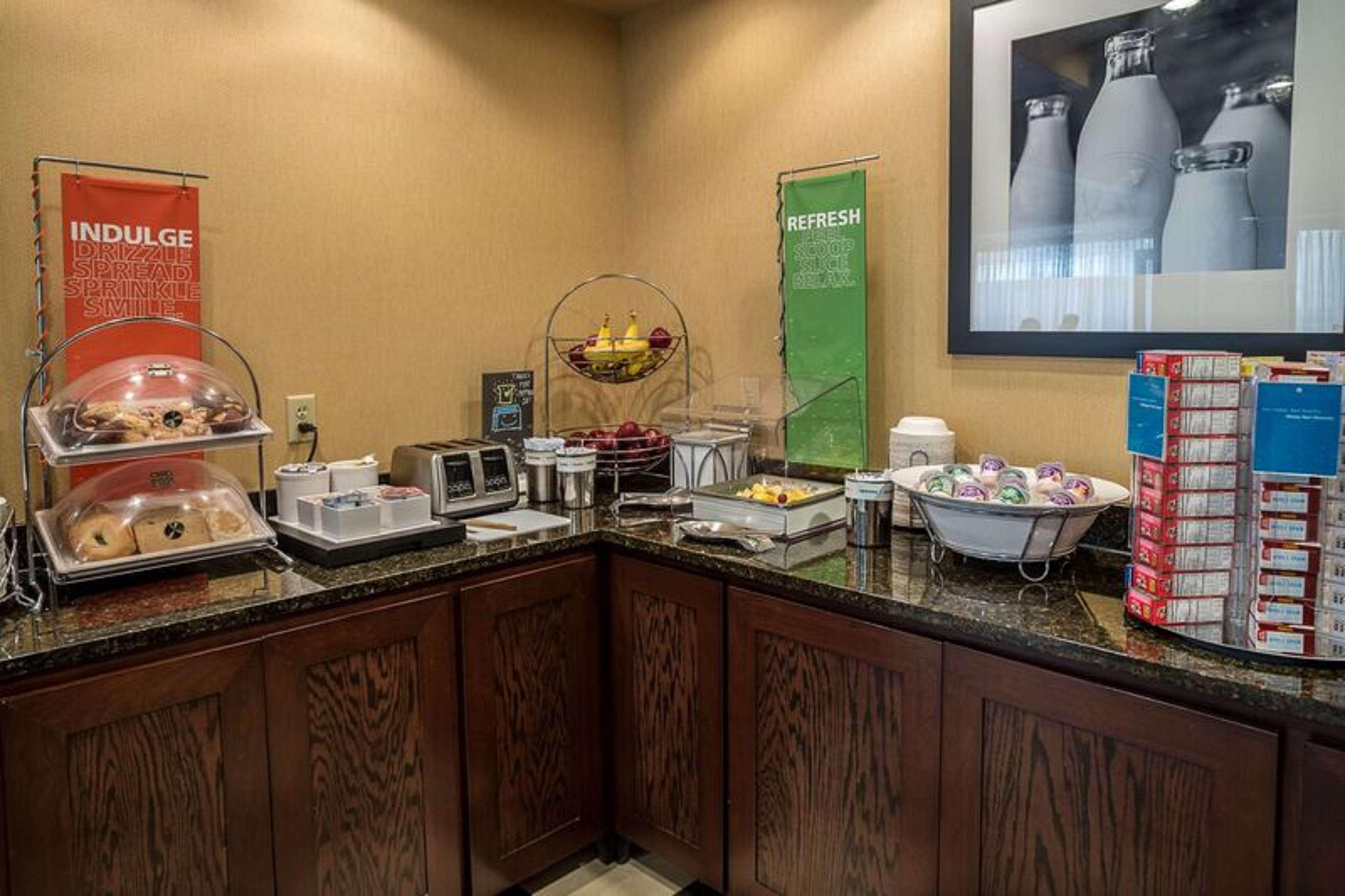 Hampton Inn Съмърсет Екстериор снимка