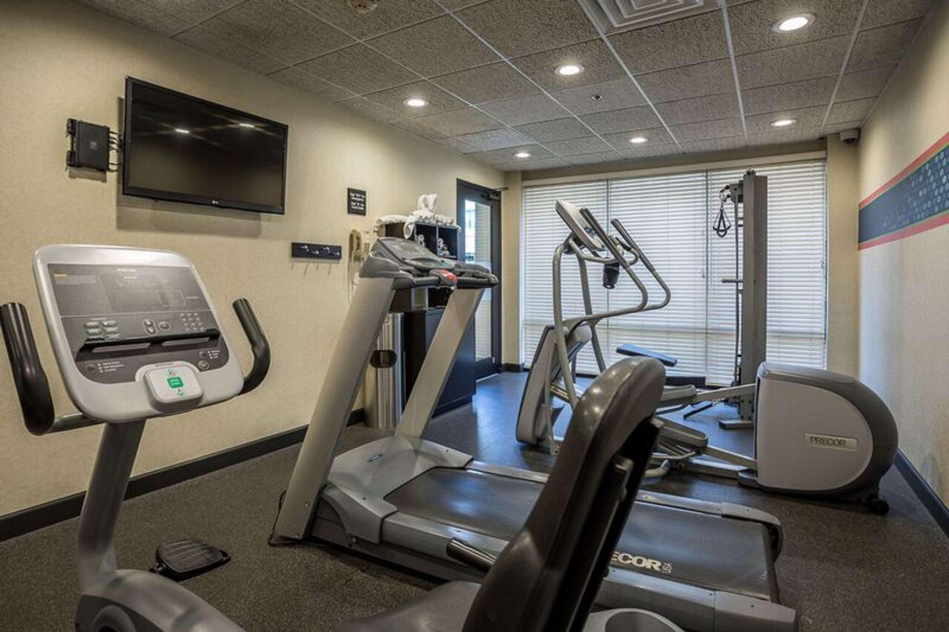 Hampton Inn Съмърсет Екстериор снимка