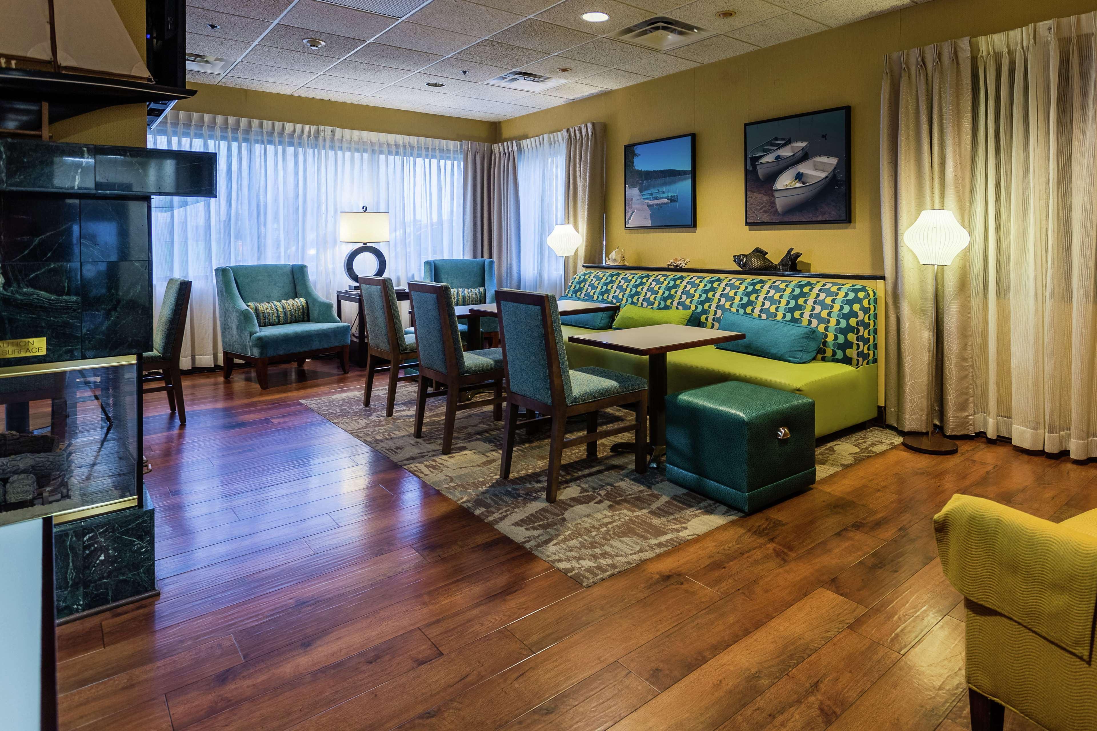 Hampton Inn Съмърсет Екстериор снимка