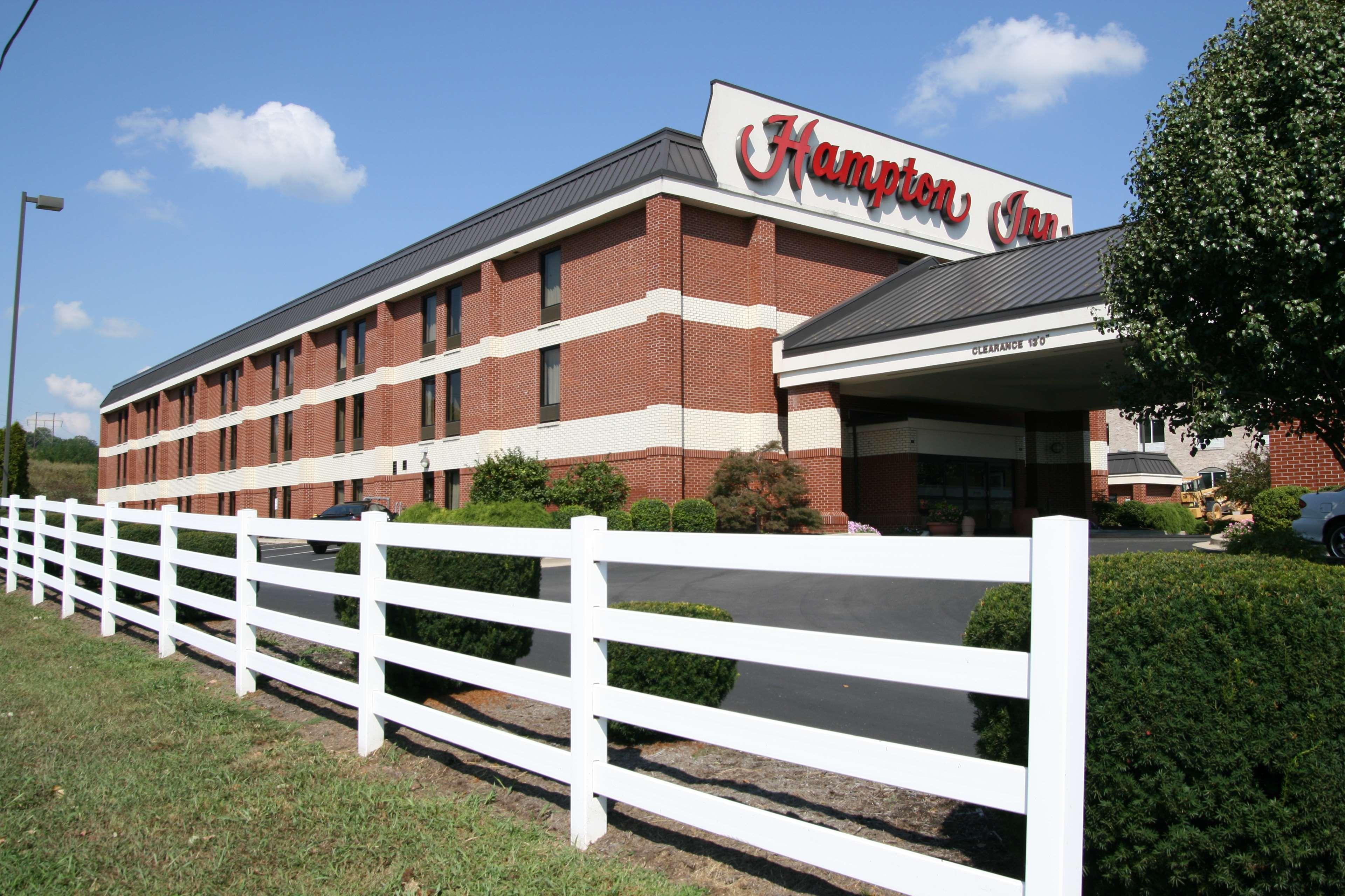 Hampton Inn Съмърсет Екстериор снимка