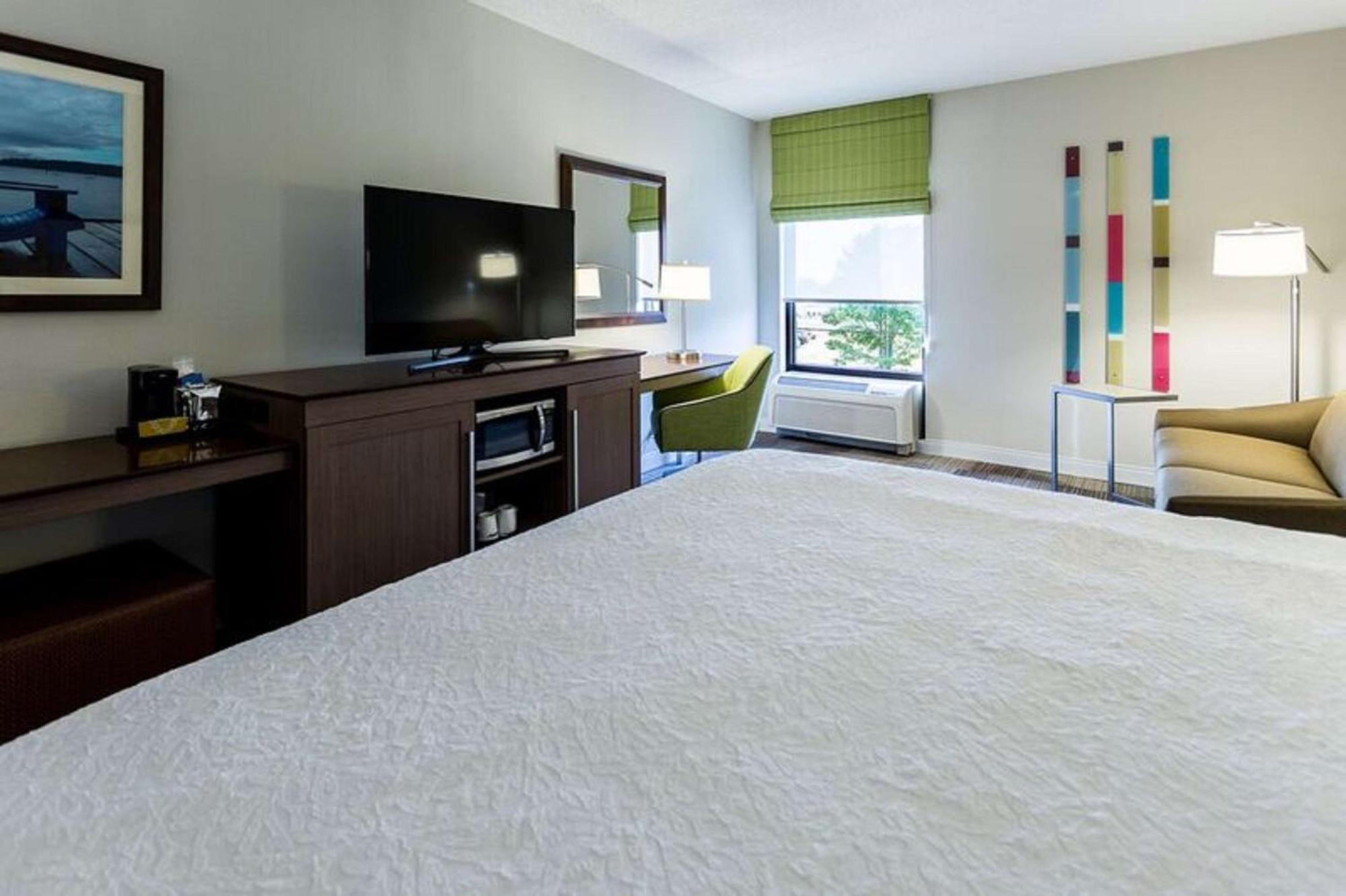 Hampton Inn Съмърсет Екстериор снимка