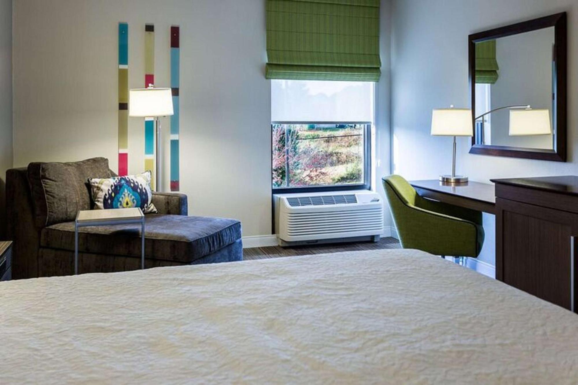 Hampton Inn Съмърсет Екстериор снимка