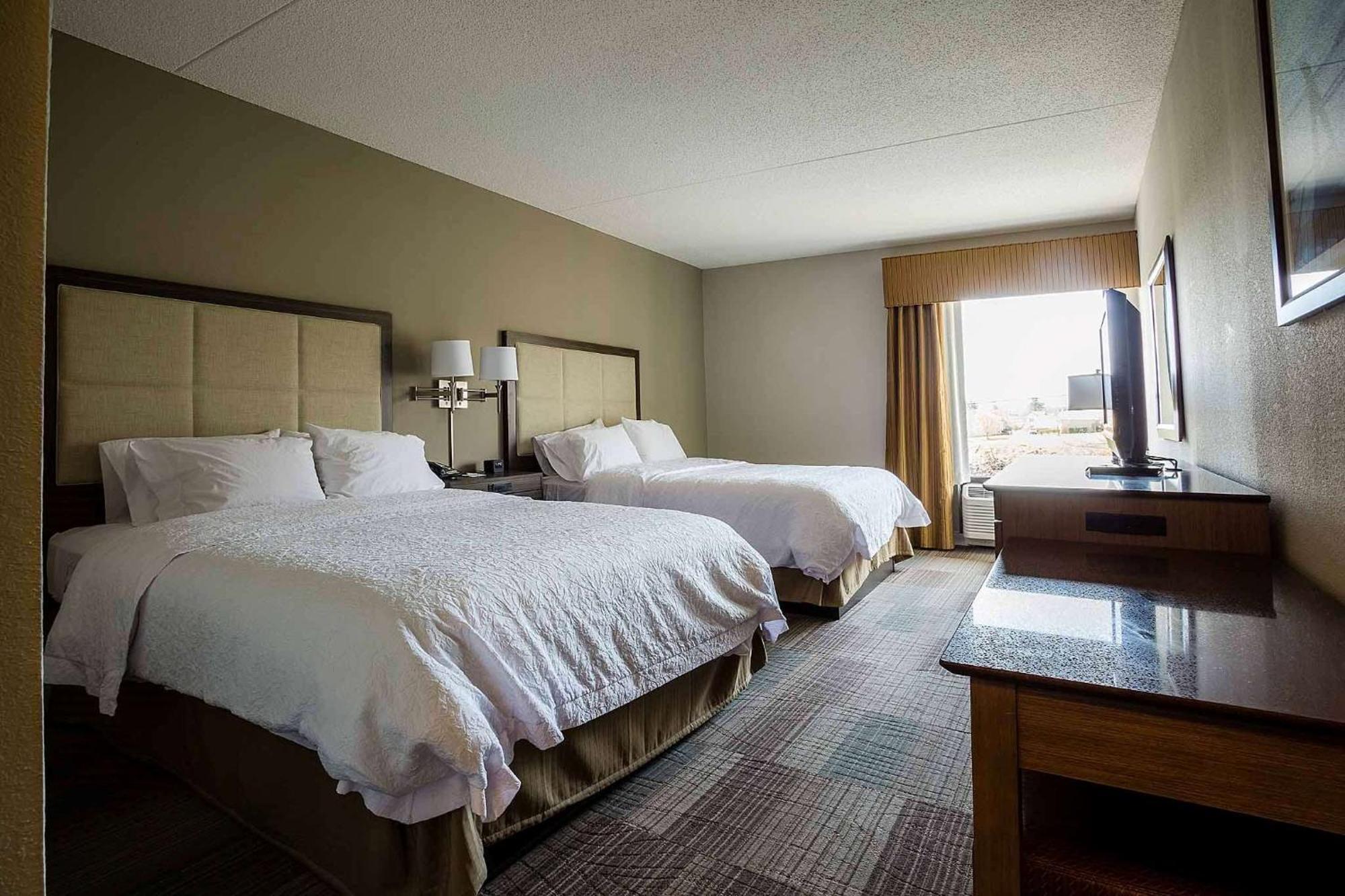 Hampton Inn Съмърсет Екстериор снимка