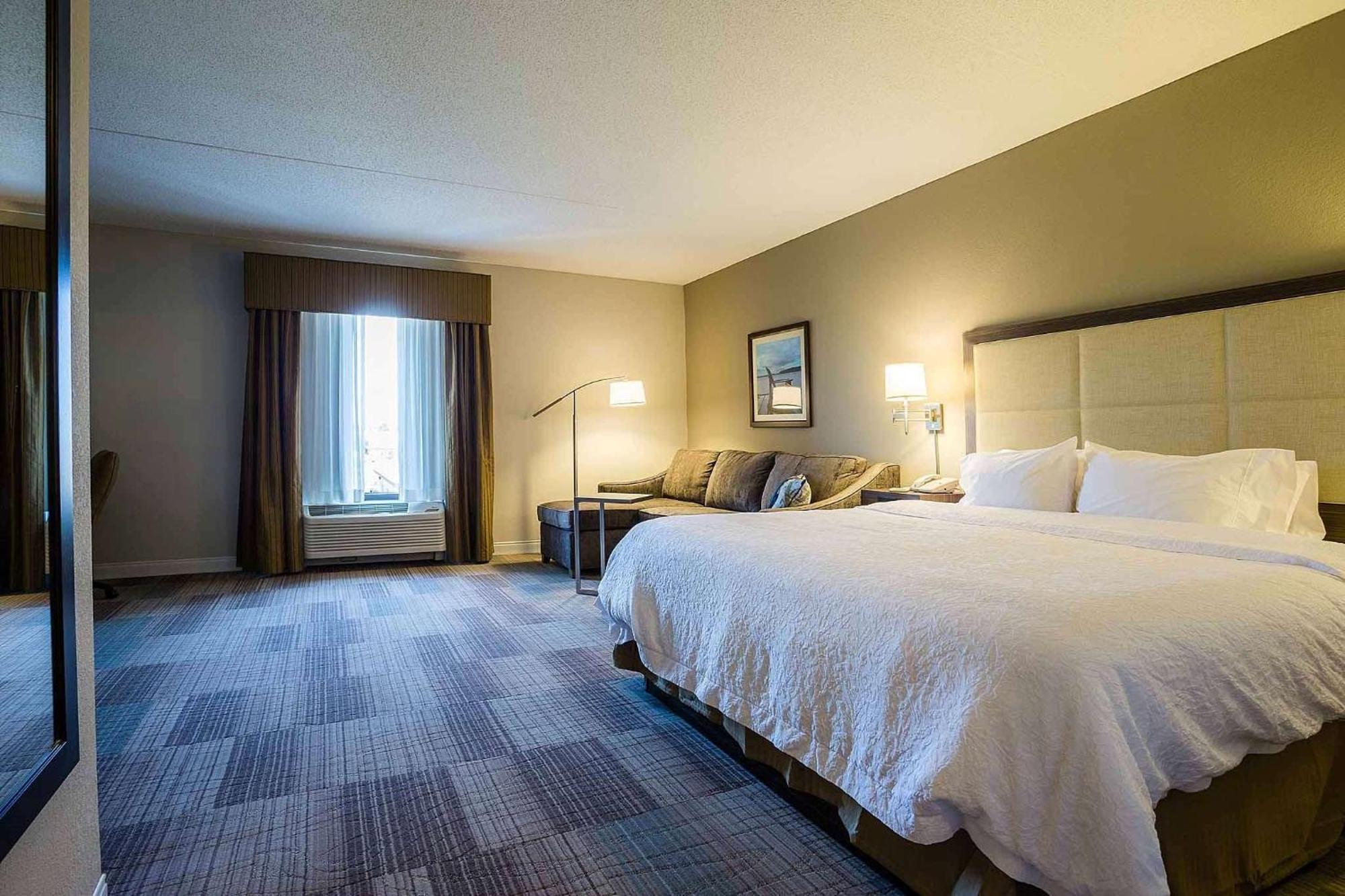Hampton Inn Съмърсет Екстериор снимка