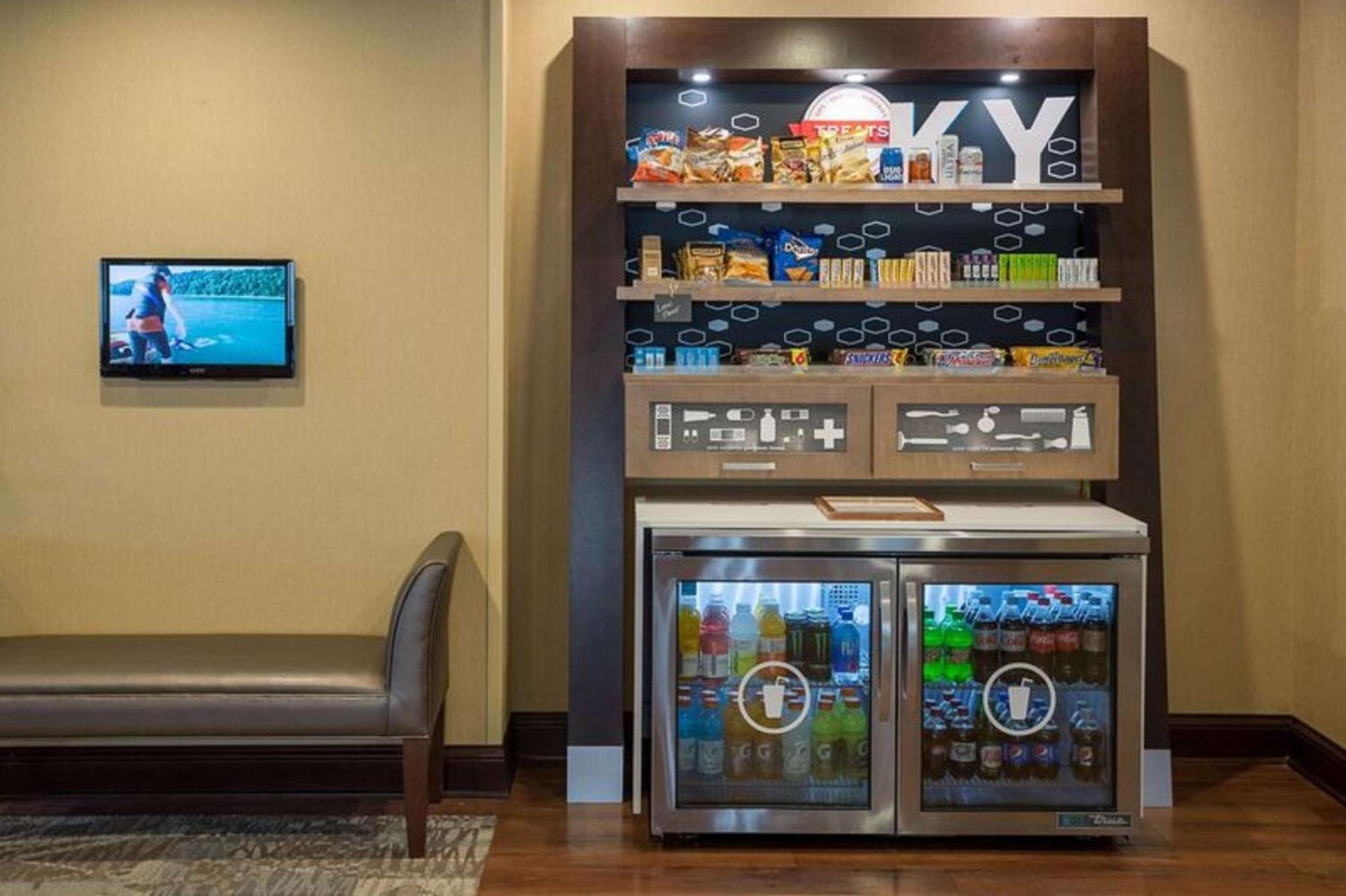 Hampton Inn Съмърсет Екстериор снимка