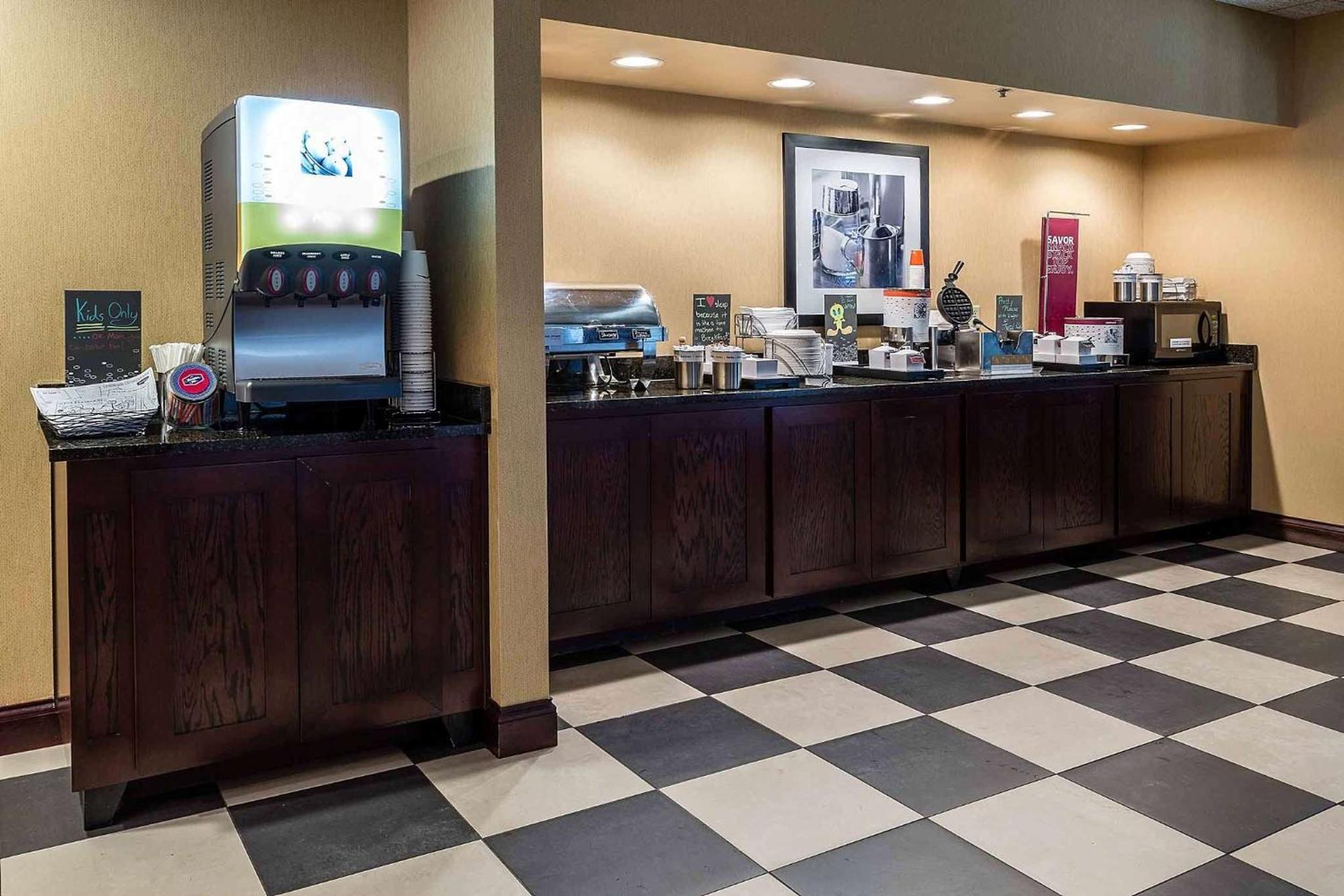 Hampton Inn Съмърсет Екстериор снимка
